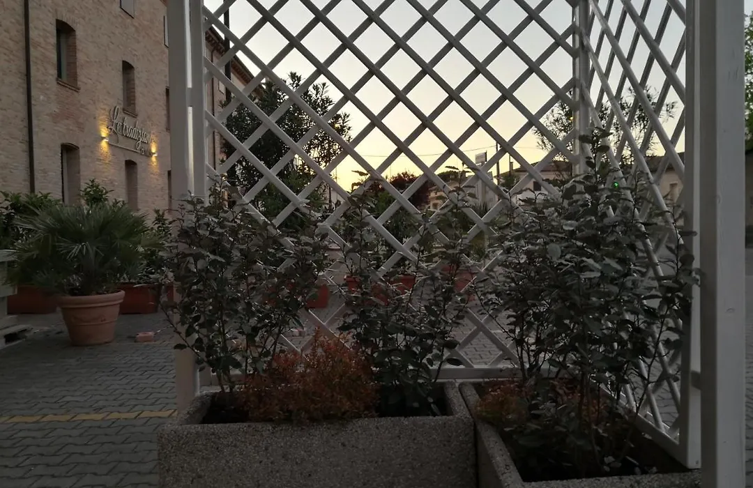 Hotel La Cantina-1